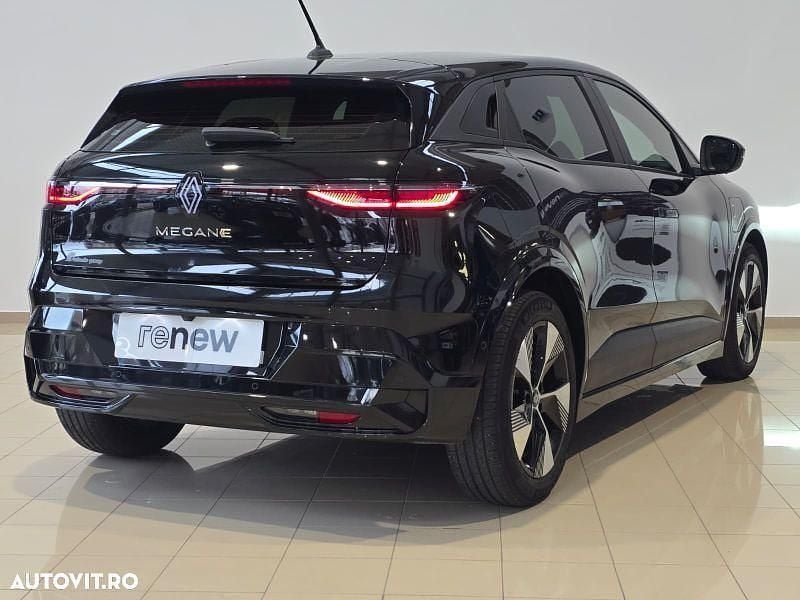 Second-hand Renault Mégane IV Equilibre 95 kW (130 CP) 2022 Culoarenegru Hatchback