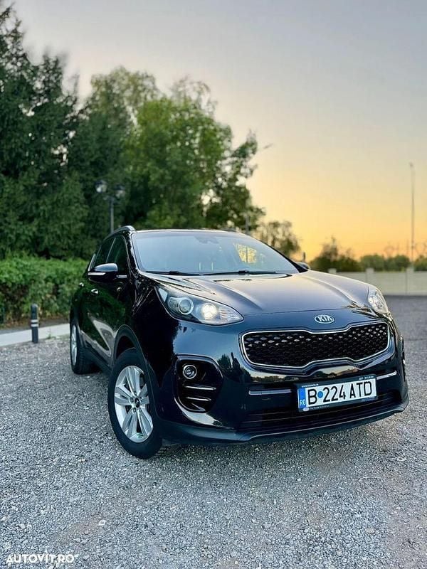 Culoarenegru Utilizat 2016 Kia Sportage Plus SUV | 12.800 EUR (Preț OK) - Imagine 1/4