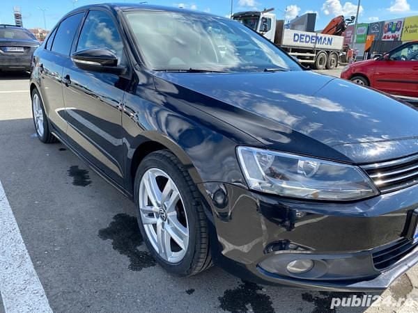 Negru Utilizat 2012 VW Jetta Berlinǎ | 7.700 EUR - Imagine 1/4