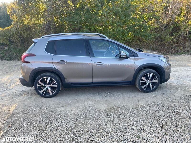 Gri Utilizat 2017 Peugeot 2008 SUV | 9.400 EUR (Preț OK) - Imagine 1/4