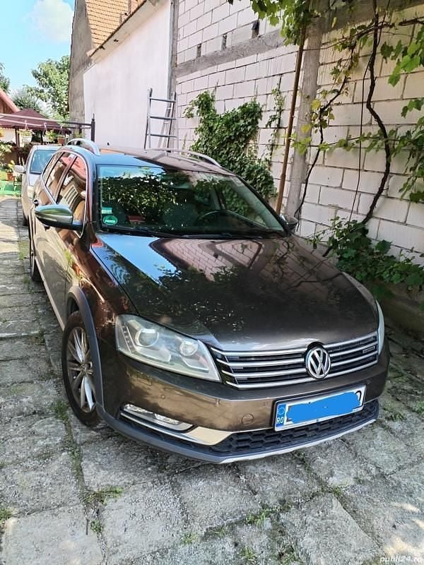Second-hand VW Passat 170 CP (125 kW) 2012 Maro Break
