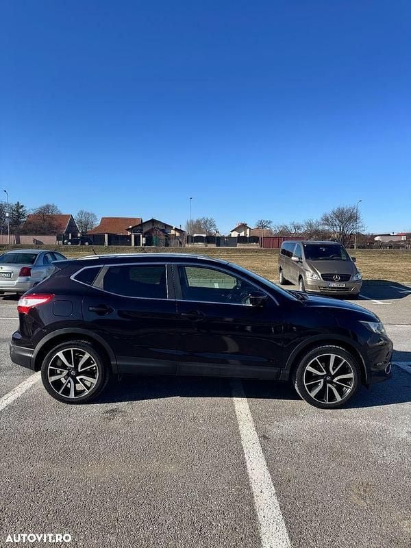 Second-hand Nissan Qashqai Tekna 130 CP (95 kW) 2016 Culoarealte culori SUV