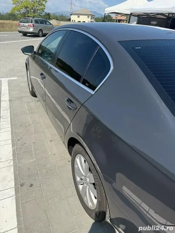 Second-hand VW Passat 140 CP (102 kW) 2014 Gri Berlinǎ