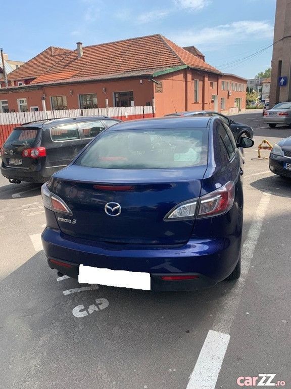 Second-hand Mazda 3 120 CP (88 kW) 2012 Albastru marin Berlinǎ