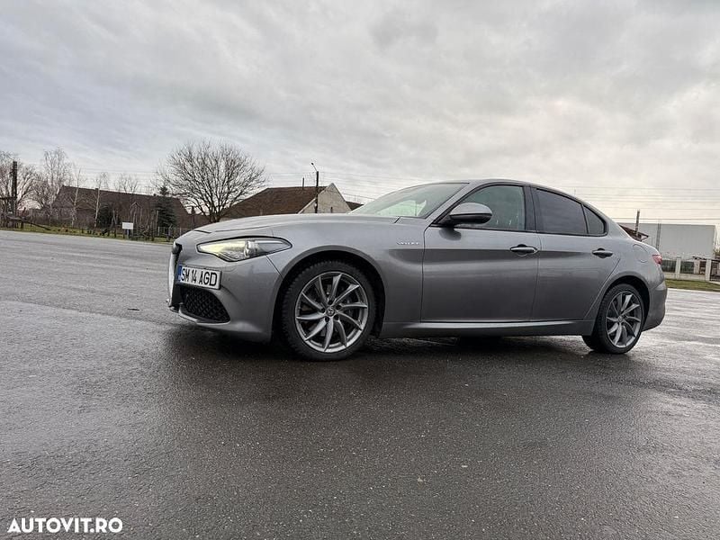Second-hand Alfa Romeo Giulia Veloce 209 CP (153 kW) 2017 Culoaregri Berlinǎ