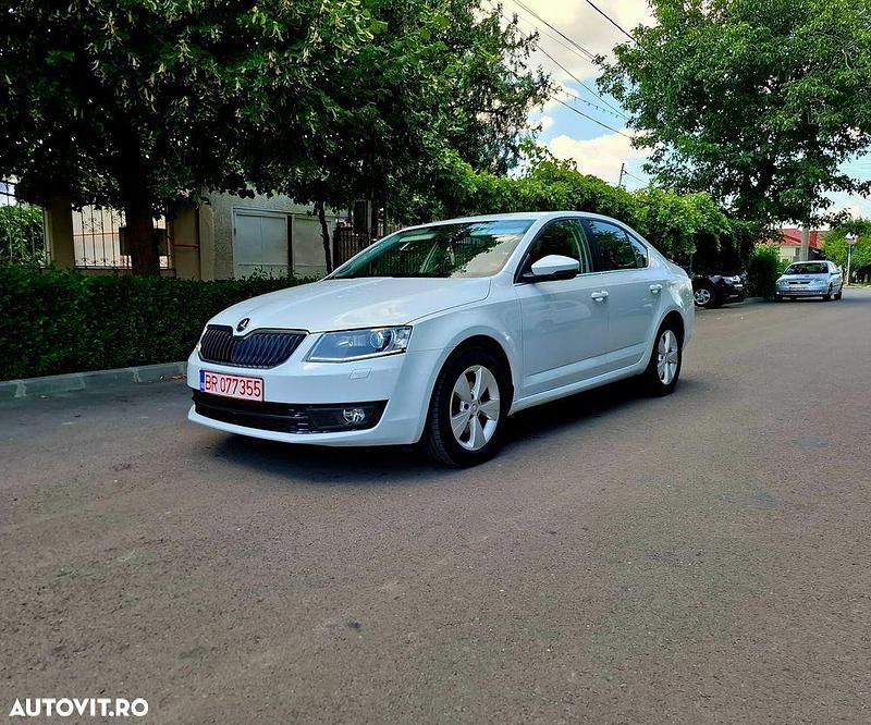 Alb Utilizat 2017 Skoda Octavia Style Berlinǎ | 10.990 EUR (Preț bun) - Imagine 1/4