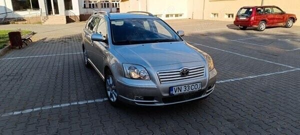 Second-hand Toyota Avensis T2 116 CP (85 kW) 2005 Auriu Break