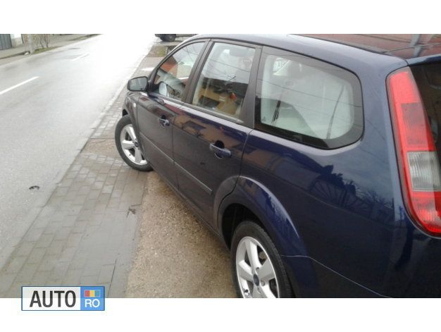 Second-hand Ford Focus 110 CP (80 kW) 2005 Albastru Break