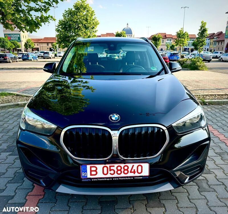 Negru Utilizat 2020 BMW X1 SUV | 15.799 EUR (Preț bun) - Imagine 1/4