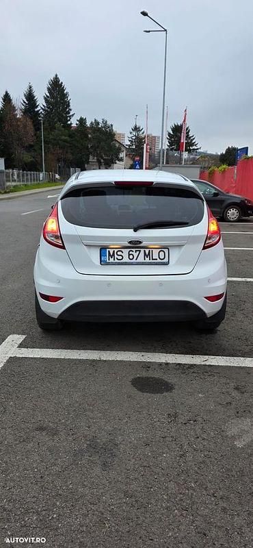 Second-hand Ford Fiesta Trend 95 CP (69 kW) 2015 Culoarealb Hatchback