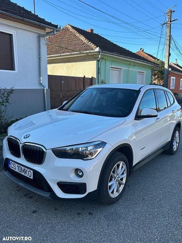 Culoarealb Utilizat 2017 BMW X1 SUV | 10.500 EUR (Super Preț) - Imagine 1/4