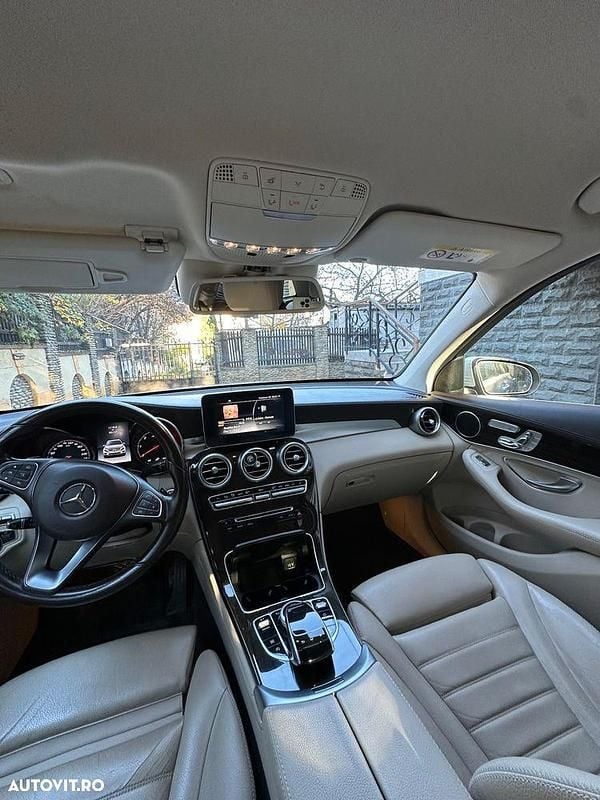Culoareargint Utilizat 2016 Mercedes GLC250 Exclusive SUV | 31.990 EUR (Scump) - Imagine 1/4