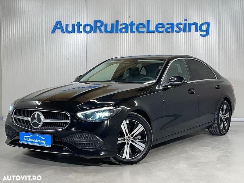 Culoarenegru Utilizat 2021 Mercedes C200 Berlinǎ | 31.990 EUR (Super Preț) - Imagine 1/4