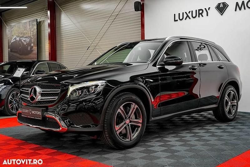 Second-hand Mercedes GLC250 Exclusive 211 CP (155 kW) 2016 Culoarenegru SUV