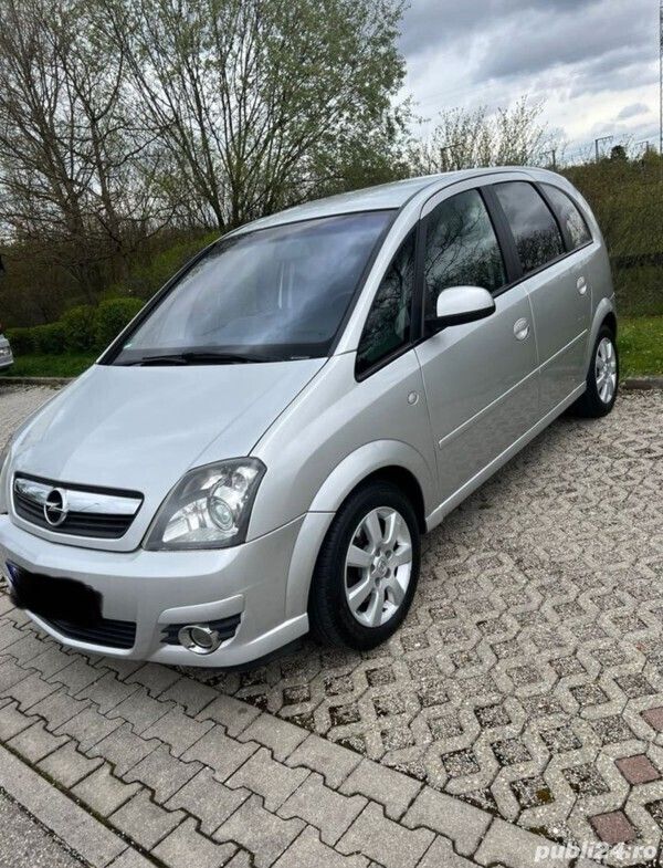 Argintiu Utilizat 2009 Opel Meriva Monovolum | 2.200 EUR (Preț OK) - Imagine 1/4