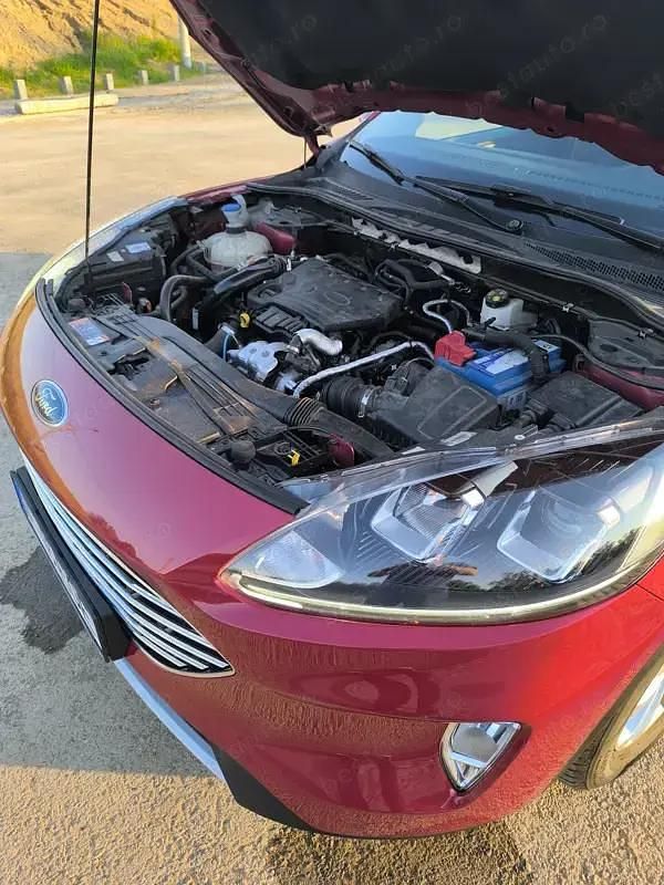 Second-hand Ford Kuga Titanium 120 CP (88 kW) 2020 Rosu SUV