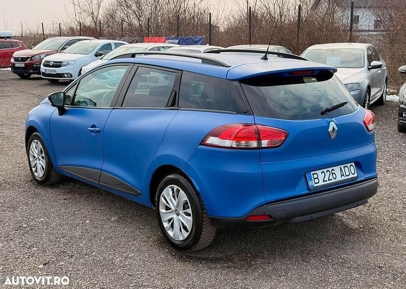 Second-hand Renault Clio GrandTour Life 75 CP (55 kW) 2018 Culoarealbastru Break