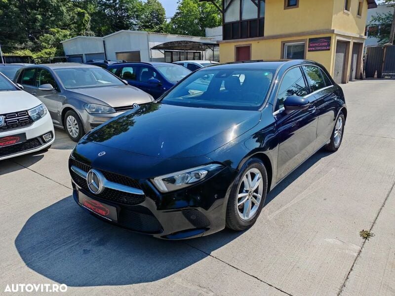 Negru Utilizat 2019 Mercedes A180 Hatchback | 16.699 EUR (Preț OK) - Imagine 1/4
