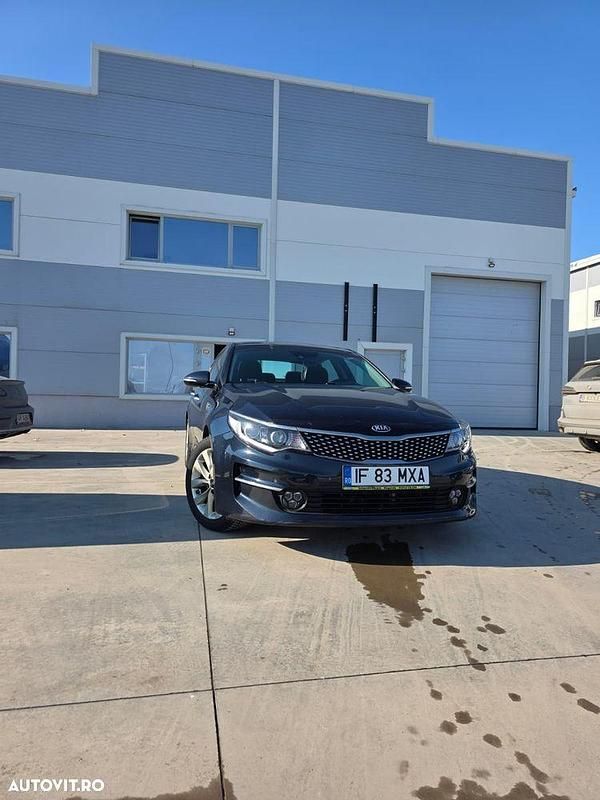 Second-hand Kia Optima Comfort 141 CP (103 kW) 2017 Culoarealbastru Berlinǎ