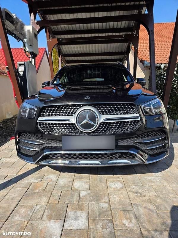 Second-hand Mercedes GLE300 AMG line 245 CP (180 kW) 2021 Culoarenegru SUV
