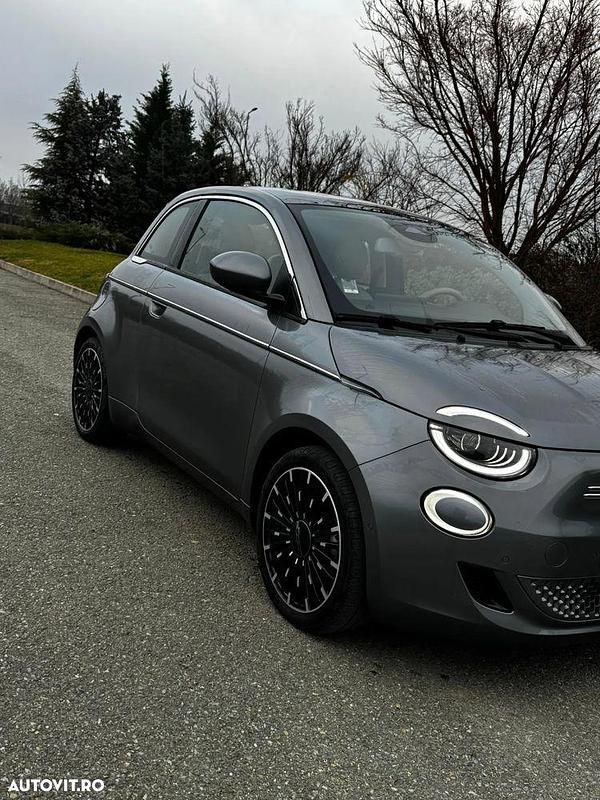Second-hand Fiat 500e La Prima 86 kW (118 CP) 2022 Culoaregri Coupe