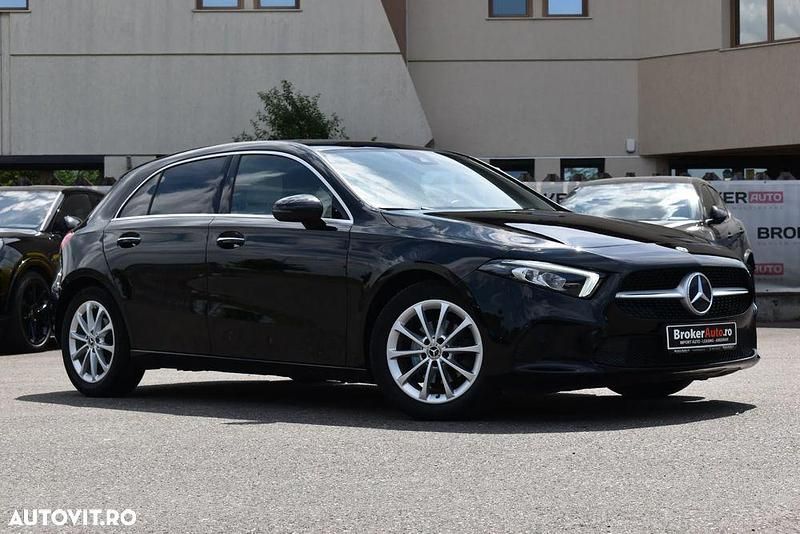 Negru Utilizat 2019 Mercedes A180 Advanced | 21.000 EUR (Preț OK) - Imagine 1/4