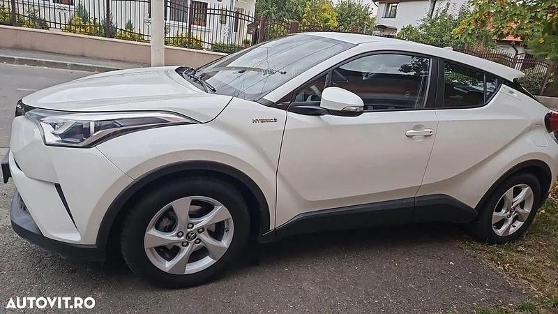 Culoarealb Utilizat 2018 Toyota C-HR SUV | 20.900 EUR (Preț OK) - Imagine 1/4