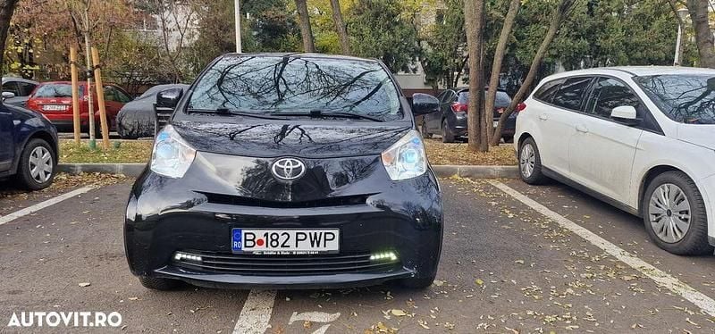 Culoarenegru Utilizat 2009 Toyota iQ Hatchback | 3.200 EUR - Imagine 1/4