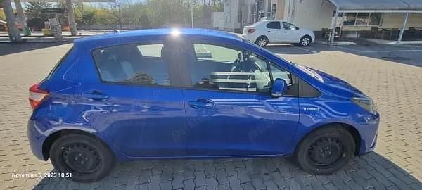 Second-hand Toyota Yaris Hybrid Luna 53 CP (38 kW) 2017 Albastru Hatchback