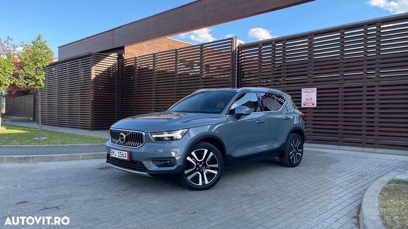 Gri Utilizat 2020 Volvo XC40 Inscription SUV | 25.990 EUR (Preț OK) - Imagine 1/4