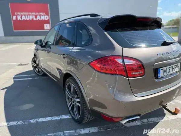 Second-hand Porsche Cayenne Platinum Edition 300 CP (220 kW) 2014 Maro SUV