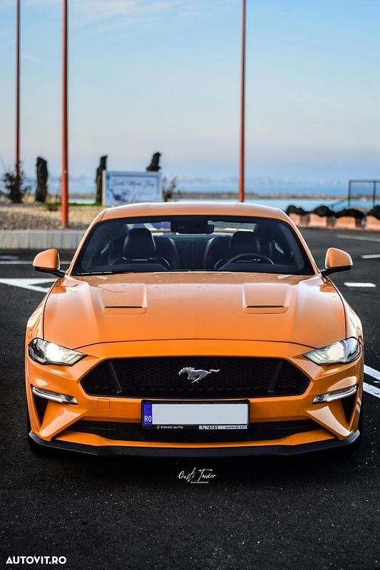 Second-hand Ford Mustang 450 CP (330 kW) 2019 Portocaliu Coupe