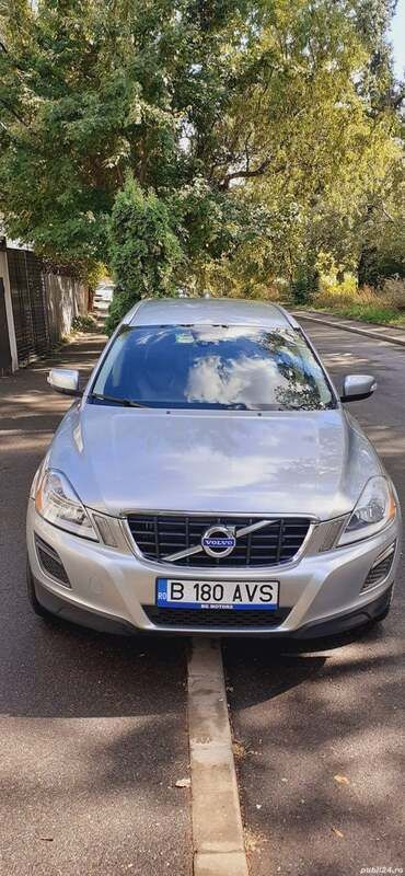 Gri Utilizat 2012 Volvo XC60 SUV | 8.900 EUR (Preț OK) - Imagine 1/4
