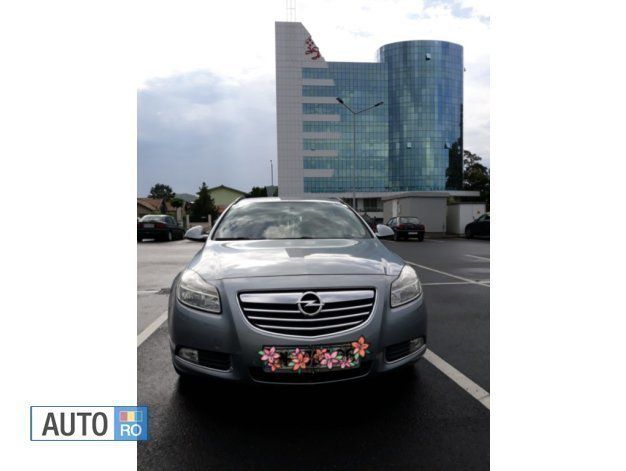 Second-hand Opel Insignia 131 CP (96 kW) 2011 Gri Break