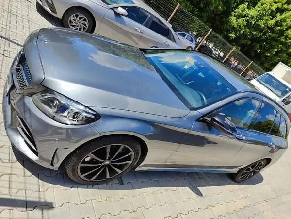 Second-hand Mercedes C300 AMG line 245 CP (180 kW) 2020 Culoaregri Break
