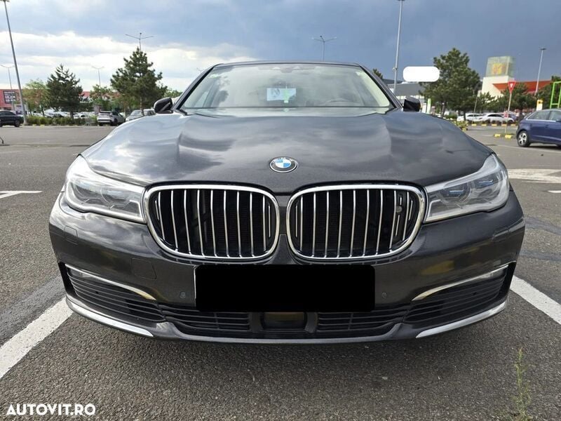 Negru Utilizat 2018 BMW 730 Berlinǎ | 29.900 EUR (Super Preț) - Imagine 1/4