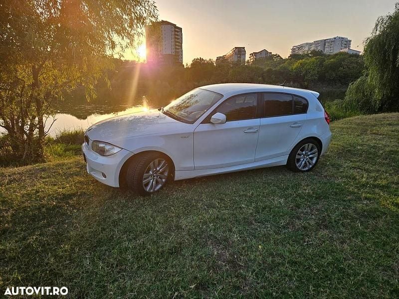 Culoarealb Utilizat 2011 BMW 116 Comfort Edition Hatchback | 6.500 EUR (Preț OK) - Imagine 1/4