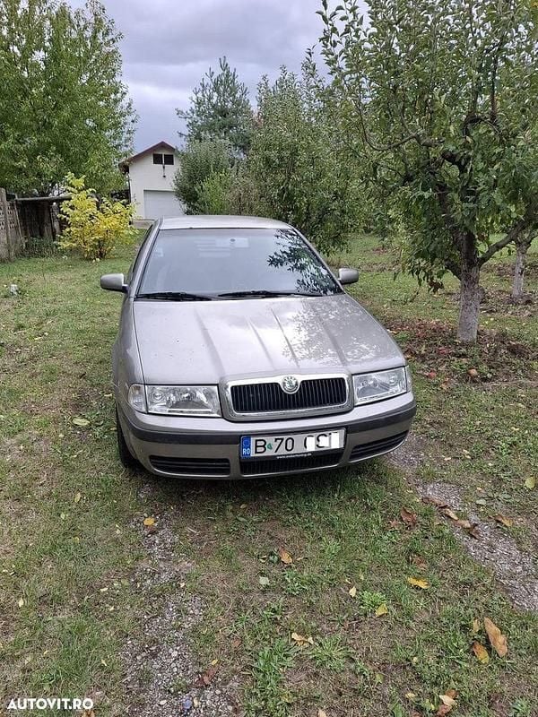 Culoaregri Utilizat 2009 Skoda Octavia Tour Hatchback | 3.000 EUR (Preț OK) - Imagine 1/4