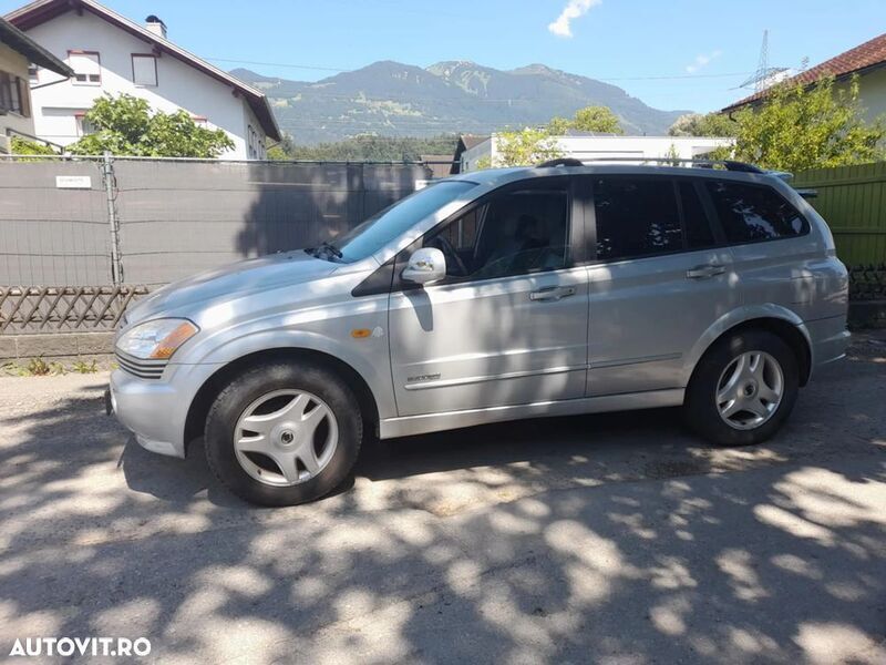 Gri Utilizat 2006 Ssangyong Kyron SUV | 1.200 EUR - Imagine 1/4