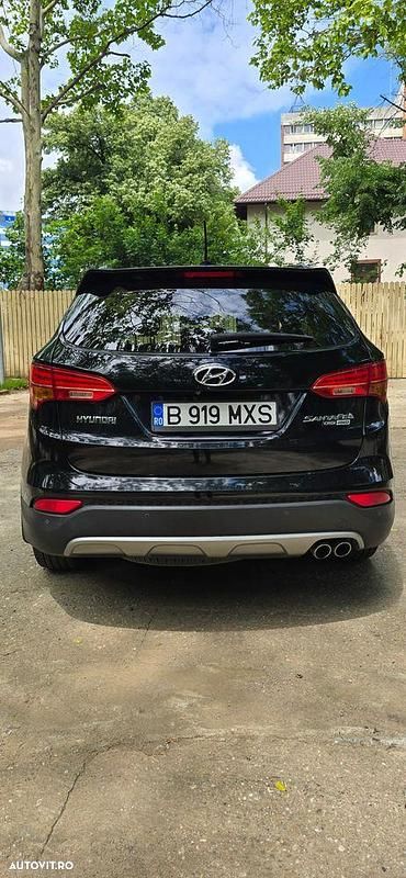 Negru Utilizat 2015 Hyundai Santa Fe Style SUV | 11.500 EUR (Super Preț) - Imagine 1/4