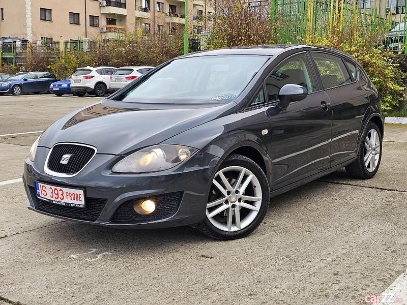 Gri Utilizat 2011 Seat Leon Hatchback | 4.990 EUR (Puțin scump) - Imagine 1/4