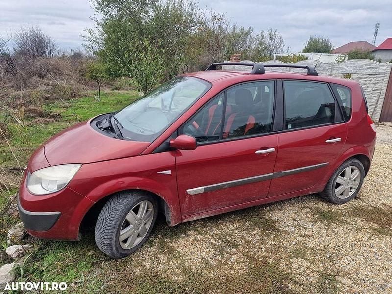 Culoarerosu Utilizat 2006 Renault Scénic II Authentique Monovolum | 2.450 EUR - Imagine 1/4