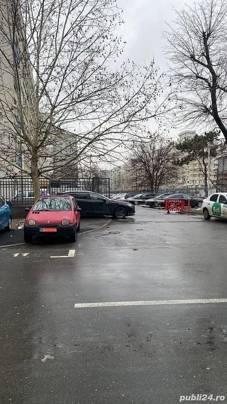 Second-hand Renault Twingo 43 CP (31 kW) 2004 Roșu Hatchback