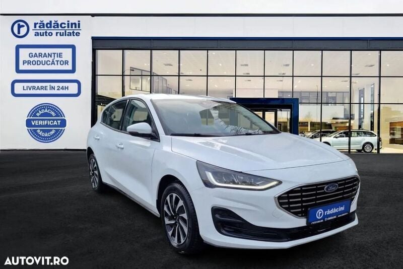 Alb Utilizat 2023 Ford Focus Titanium Hatchback | 19.900 EUR - Imagine 1/4