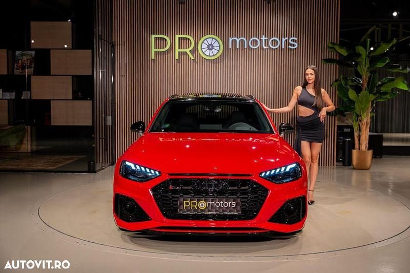 Second-hand Audi RS4 Basis 450 CP (330 kW) 2023 Culoarerosu Break