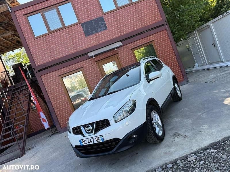 Culoarealb Utilizat 2013 Nissan Qashqai Tekna+ SUV | 7.999 EUR (Preț OK) - Imagine 1/4