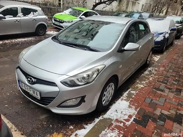 Argintiu Utilizat 2015 Hyundai i30 Hatchback | 6.300 EUR (Puțin scump) - Imagine 1/4