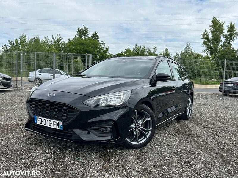 Negru Utilizat 2020 Ford Focus ST-Line Break | 10.799 EUR (Preț bun) - Imagine 1/4