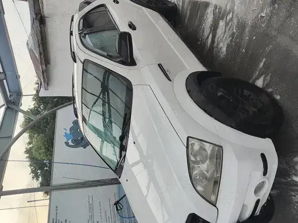 Utilizat 2004 Kia Sorento SUV | 2.800 EUR - Imagine 1/4