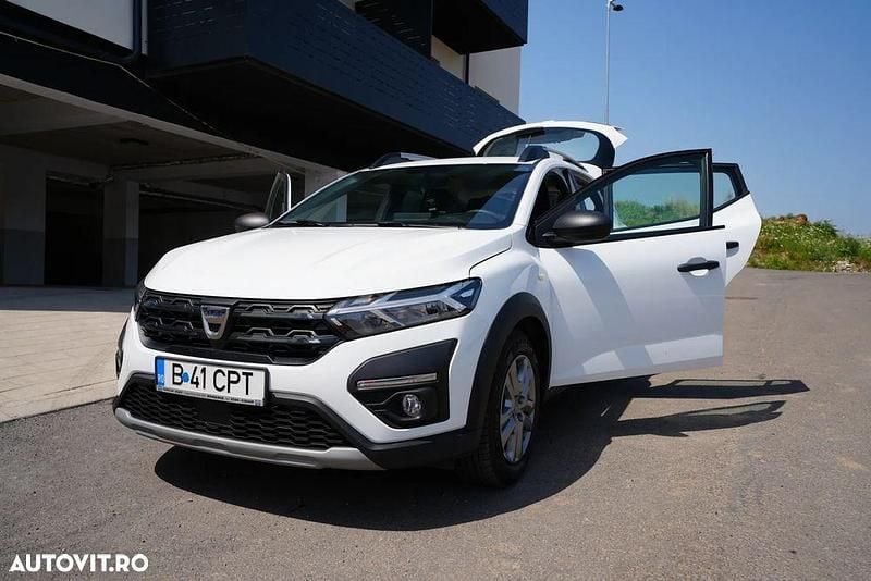 Alb Utilizat 2022 Dacia Sandero Essentiel Hatchback | 10.500 EUR (Preț OK) - Imagine 1/4